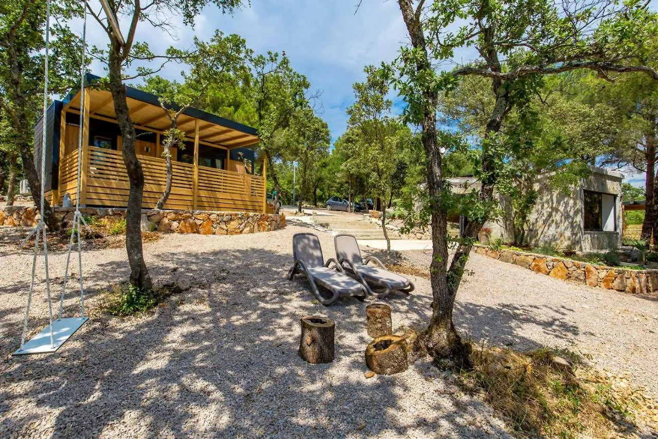 Campsite Kamp Punta Jerta Hotel Pinezici