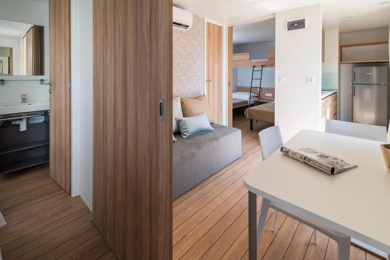 Kamp Punta Jerta Hotel Pinezici  0*, Pinezici (Krk) Croatia