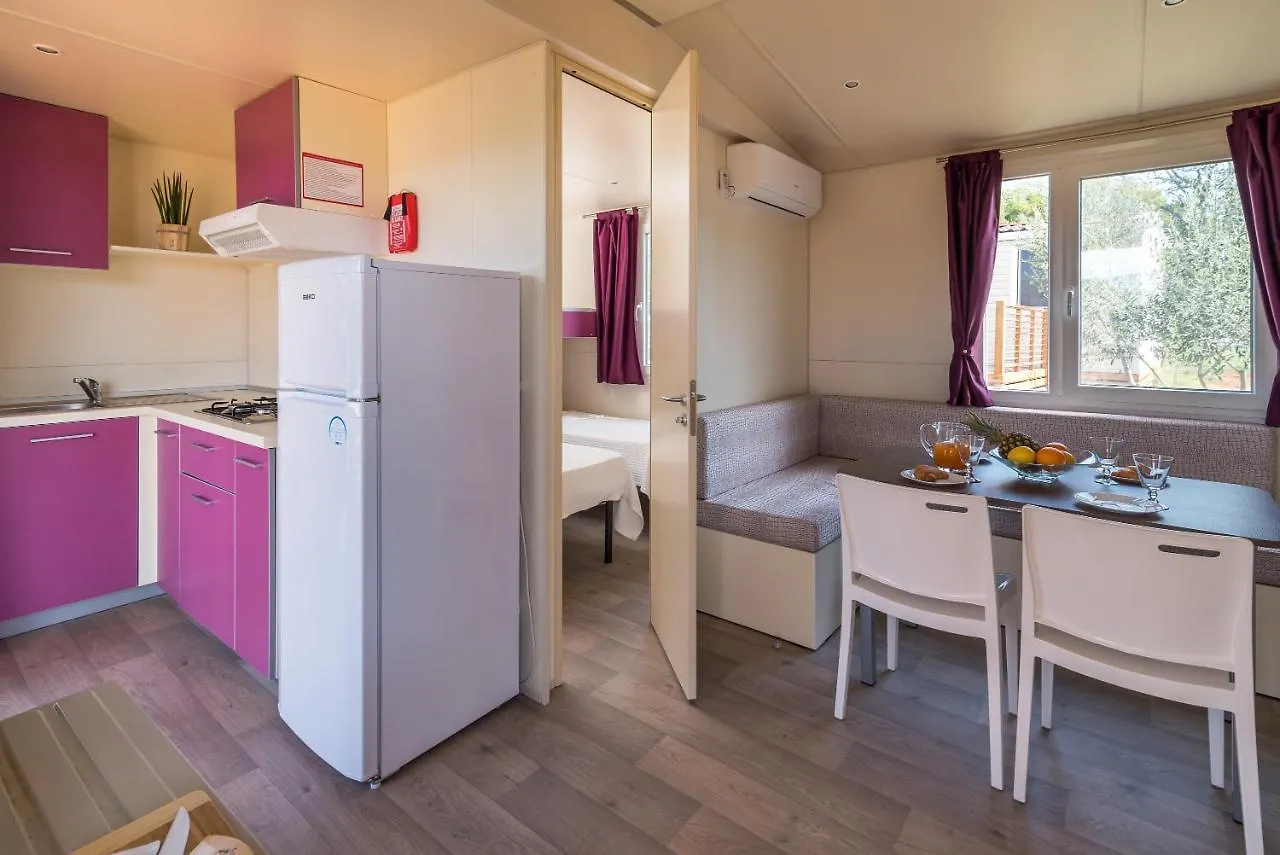 Kamp Punta Jerta Hotel Pinezici