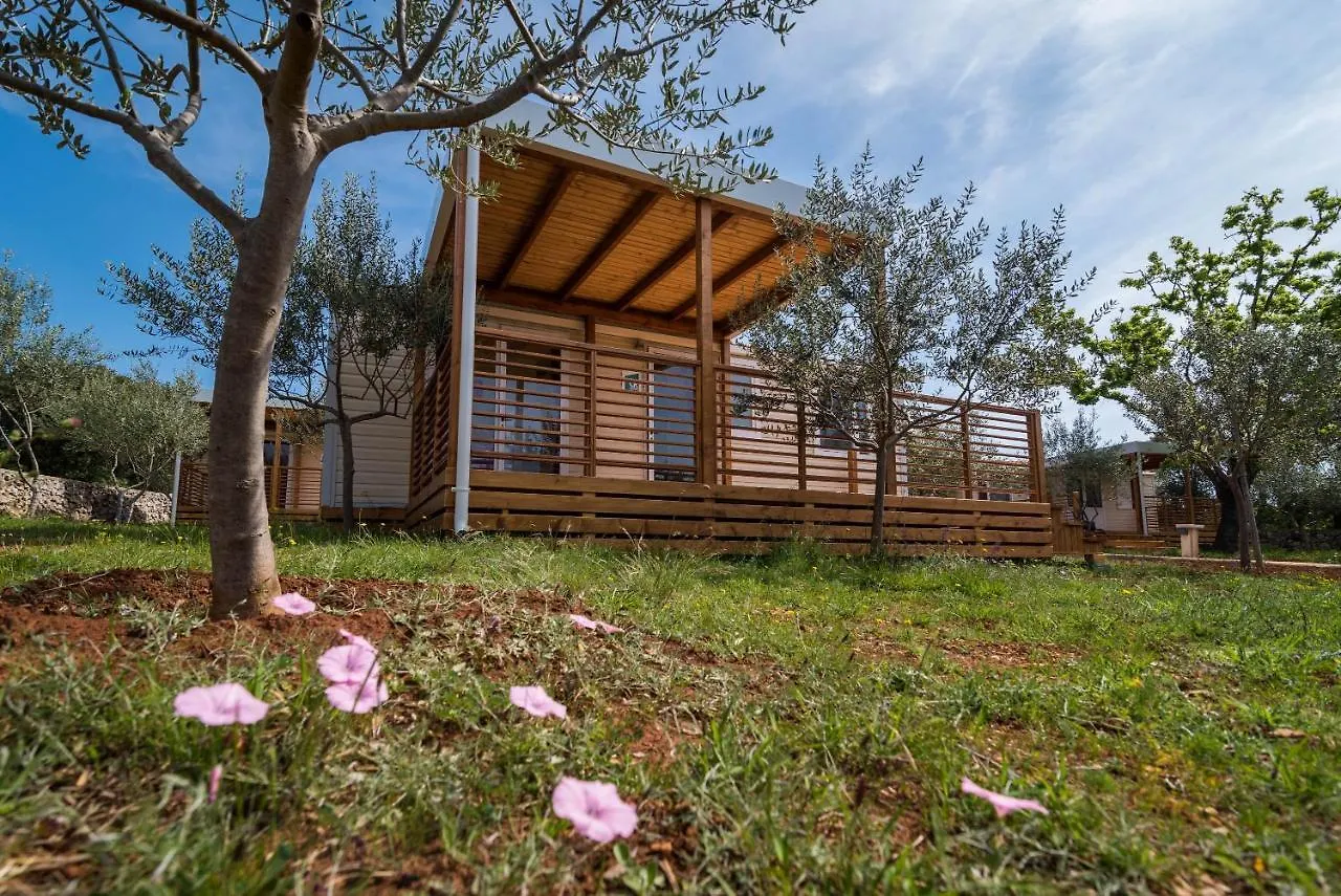 Kamp Punta Jerta Hotel Pinezici  Pinezici (Krk)