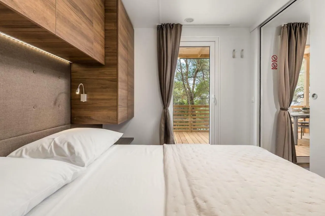 Camping Kamp PUNTA JERTA Hotel Pinezići
