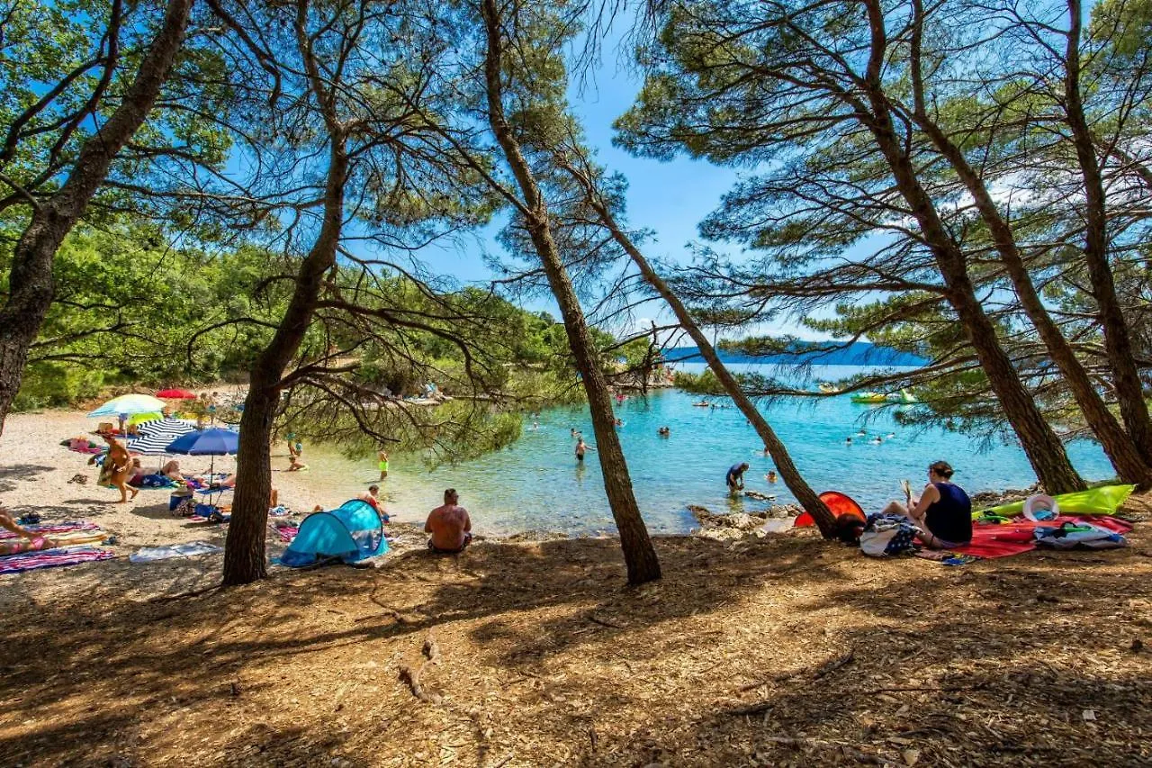 Camping Kamp PUNTA JERTA Hotel Pinezići